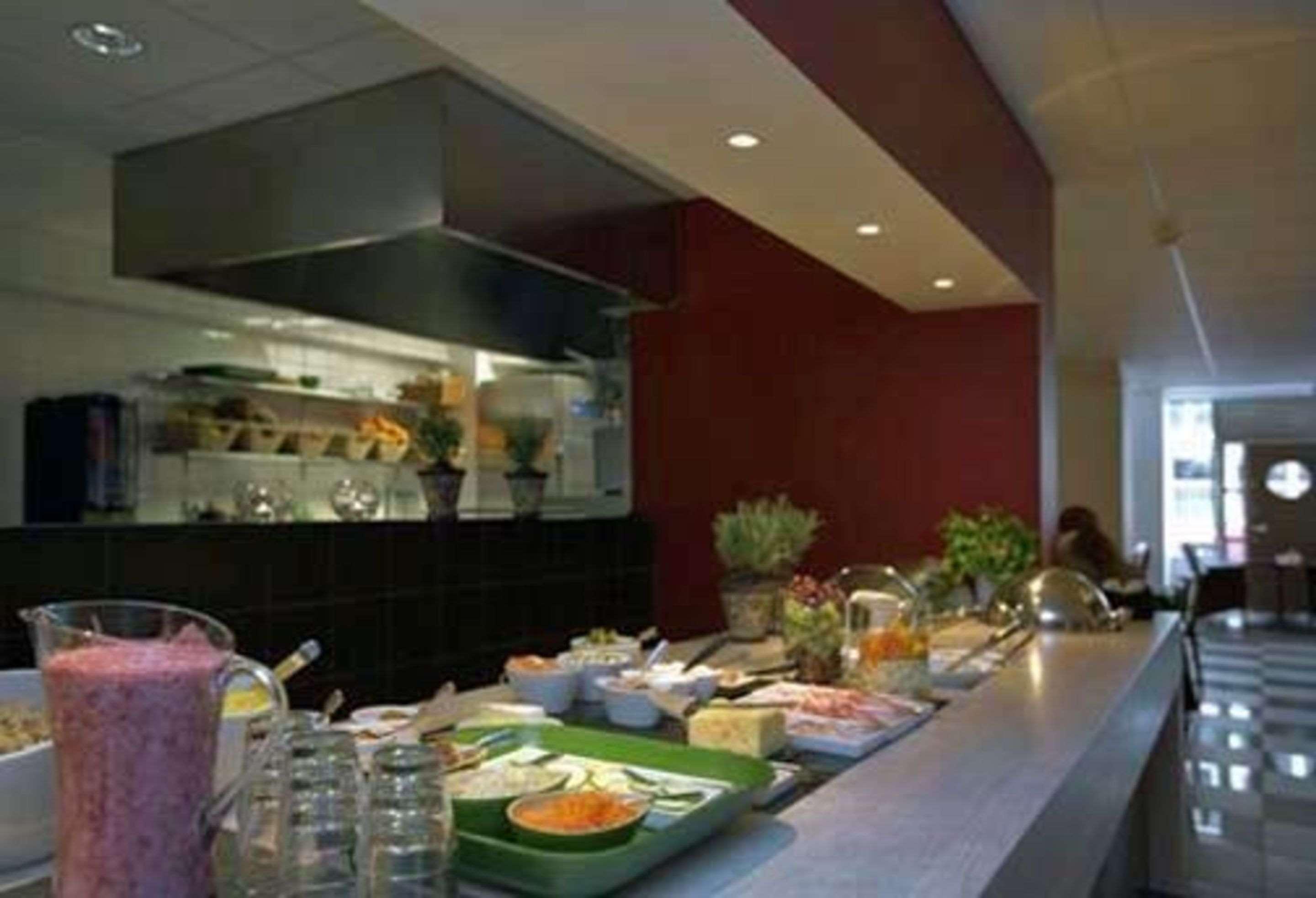 Home Hotel Wellington Стокгольм Экстерьер фото