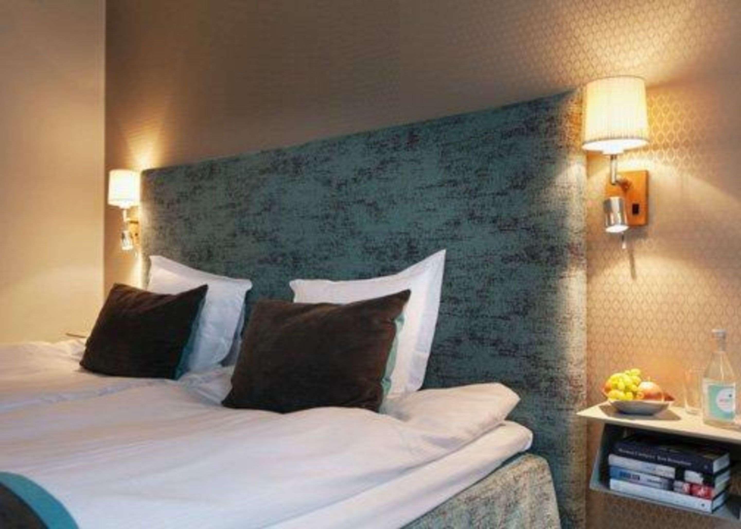 Home Hotel Wellington Стокгольм Экстерьер фото