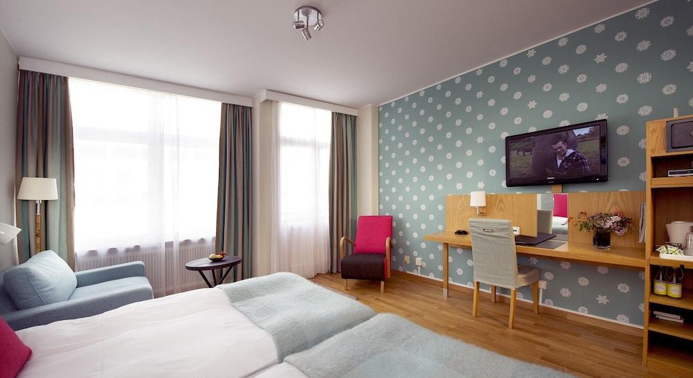 Home Hotel Wellington Стокгольм Экстерьер фото